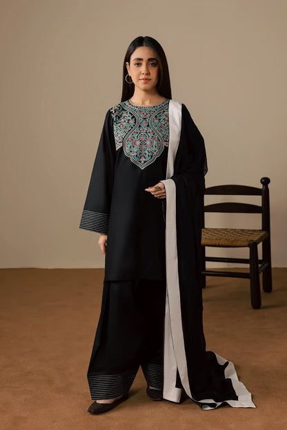 Nafeesa – Black Embroidered Lawn 3-Piece Suit