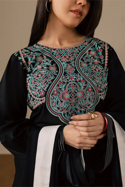 Nafeesa – Black Embroidered Lawn 3-Piece Suit